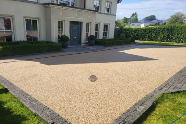Resin Bound Driveway in Limerick City 10.jpeg