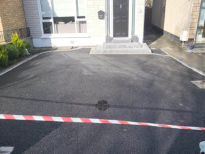 SMA Tarmac Driveway with Kilsaran Paved Border and Steps in Dundrum, Dublin