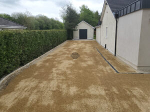 Tar and Chip Driveway with Golden Granite Setts in Monasterevin, Co. Kildare