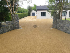 Tar and Chip Driveway with Golden Granite Setts in Monasterevin, Co. Kildare