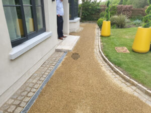 Tar and Chip Driveway with Golden Granite Setts in Monasterevin, Co. Kildare