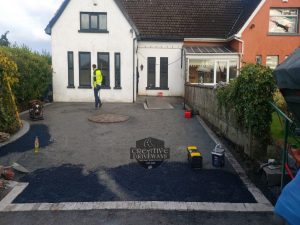 Tarmac Driveway with Barleystone Circular Insert in Limerick