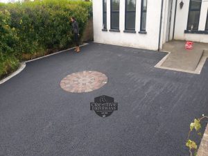 Tarmac Driveway with Barleystone Circular Insert in Limerick